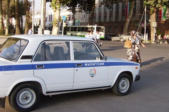 Polizeiwagen in Tadschikistan