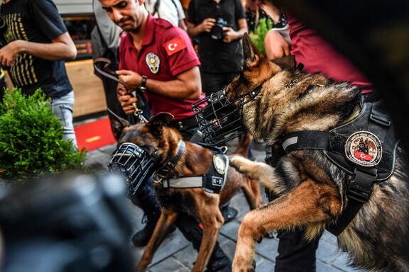 Polizeihunde beim Istanbul Pride 2018 Polizeihunde beim Istanbul Pride 2018