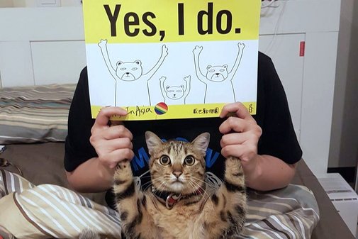 Unterstützer_innen der Kampagne "First in Asia" zur Einführung der gleichgeschlechtlichen Ehe in Taiwan