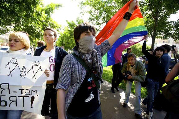 Gay-Pride-Parade St. Petersburg, Mai 2010 Gay-Pride-Parade St. Petersburg, Mai 2010, © Charles Meacham/Demotix