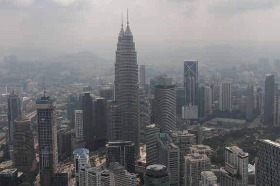 Skyline der malaysischen Hauptstadt Kuala Lumpur mit Blick auf die Petronas Towers Skyline der malaysischen Hauptstadt Kuala Lumpur mit Blick auf die Petronas Towers