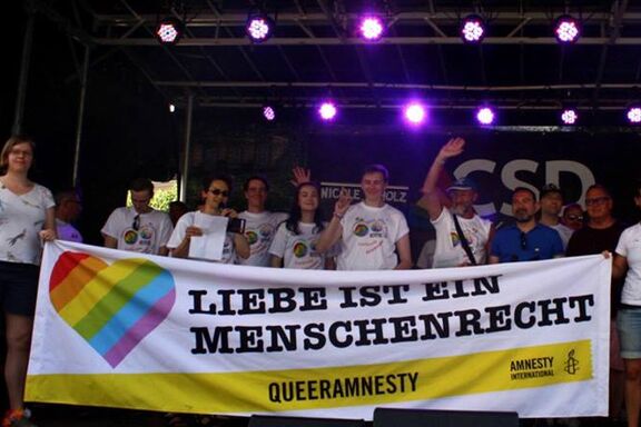 Queeramnesty beim CSD in Karlsruhe Queeramnesty beim CSD in Karlsruhe