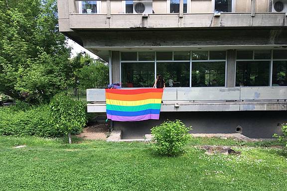 Universitätsgebäude beim erfolgreichen Gay Pride an der METU 2018
