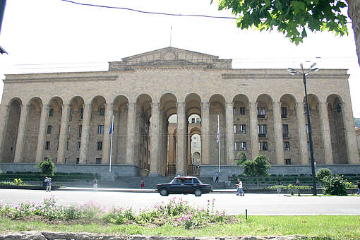 Parlament in der georgischen Hauptstadt Tbilisi